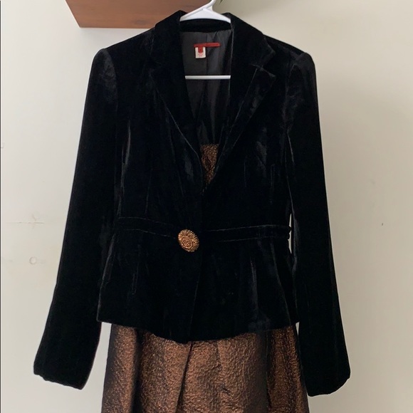 Back Velvet Blazer - Picture 2 of 5